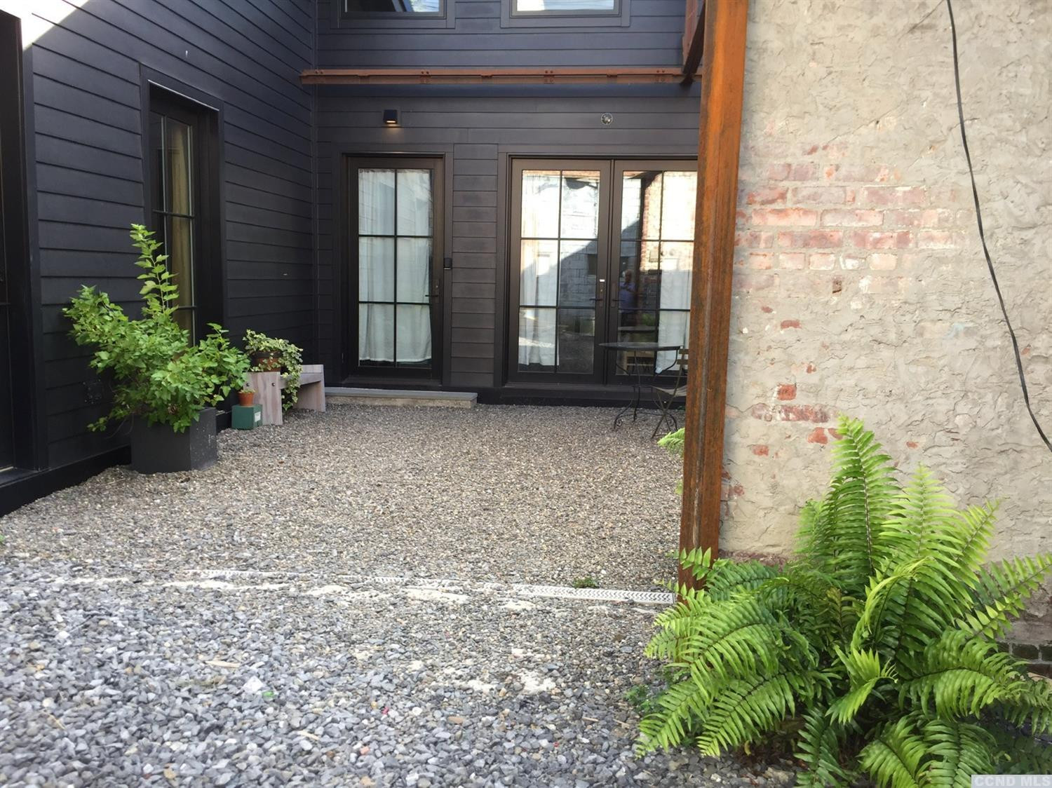 747 1/2 Columbia Street, Rear Bldg behind # 747 #1