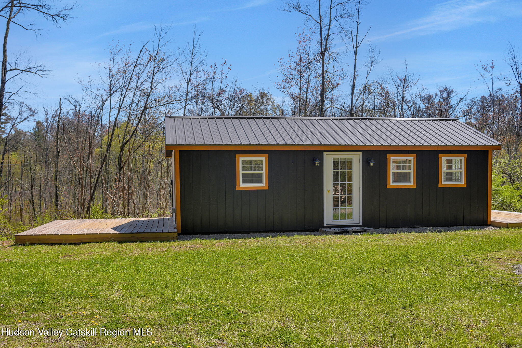 81 Mountain Turnpike Road