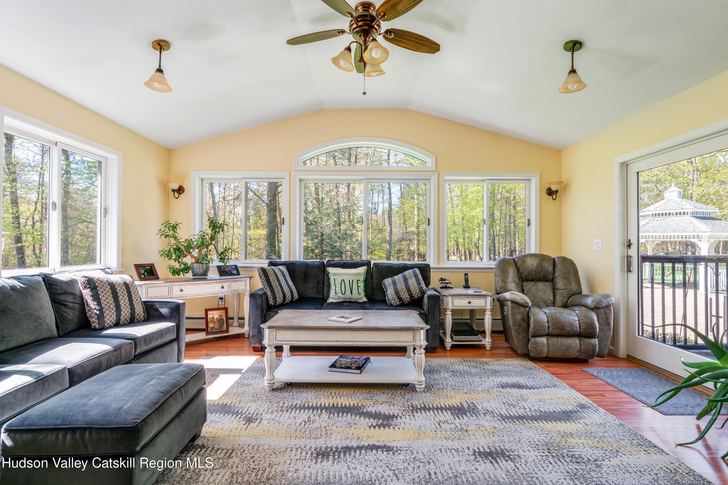 12 Oriole Drive