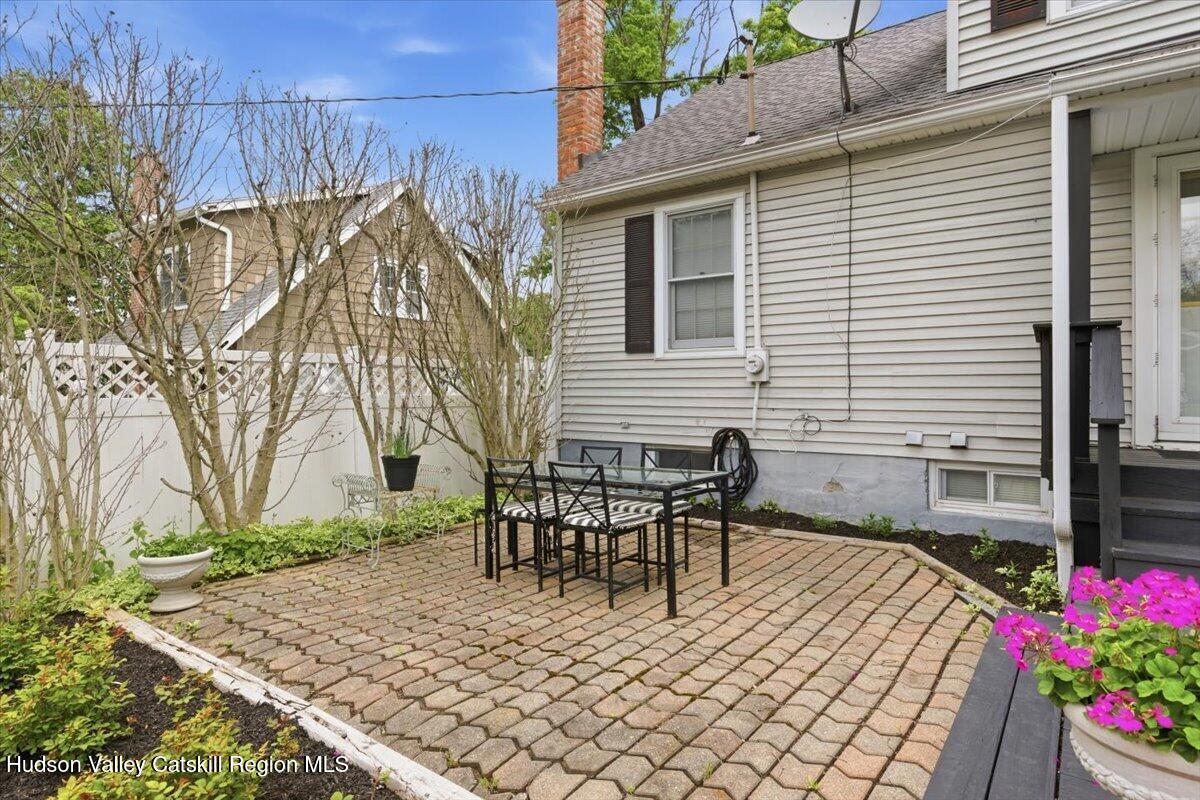 11 Greenport Parkway