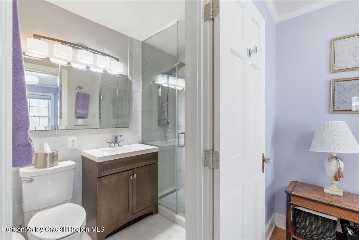 11 Greenport Parkway