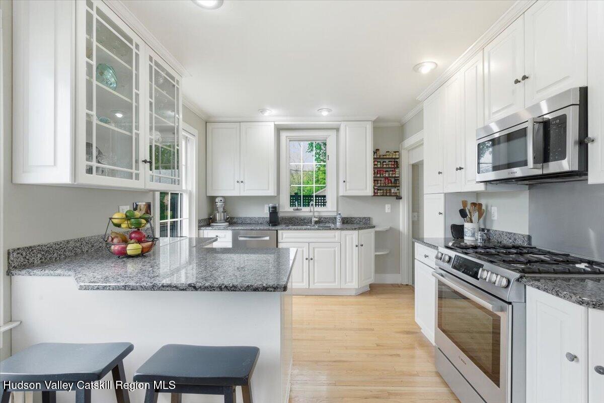 11 Greenport Parkway