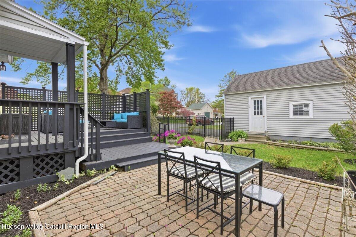 11 Greenport Parkway