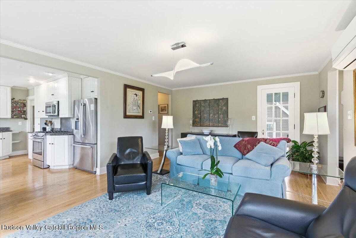 11 Greenport Parkway