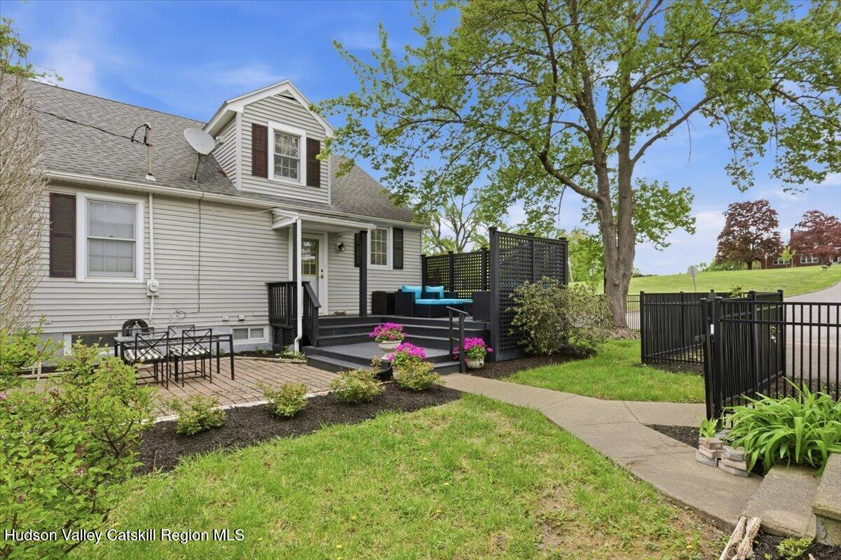 11 Greenport Parkway