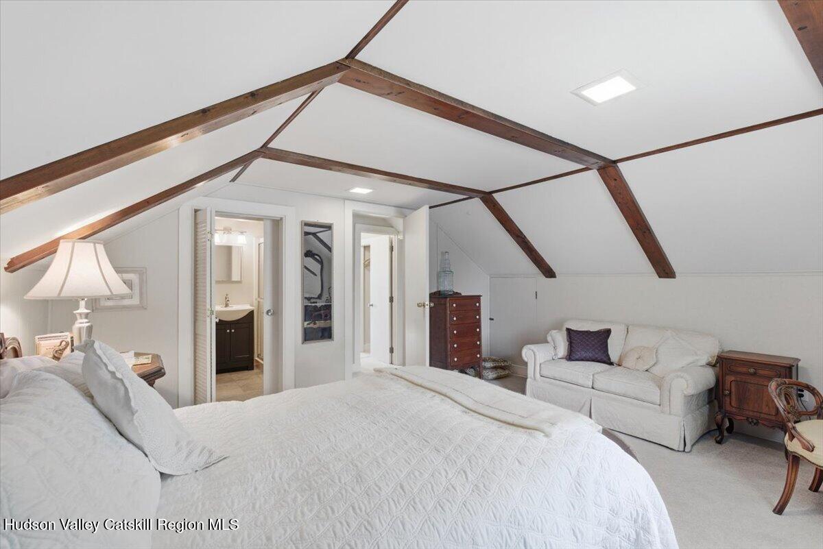 11 Greenport Parkway