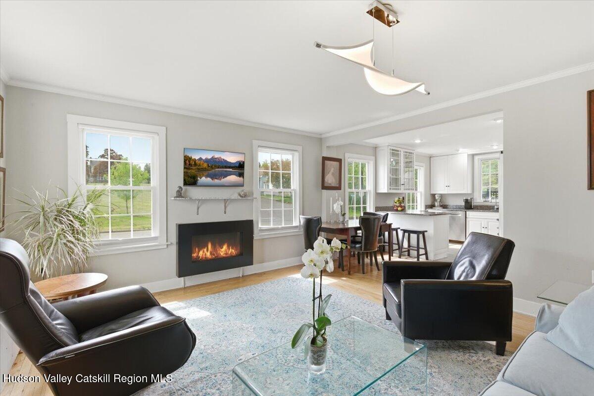 11 Greenport Parkway