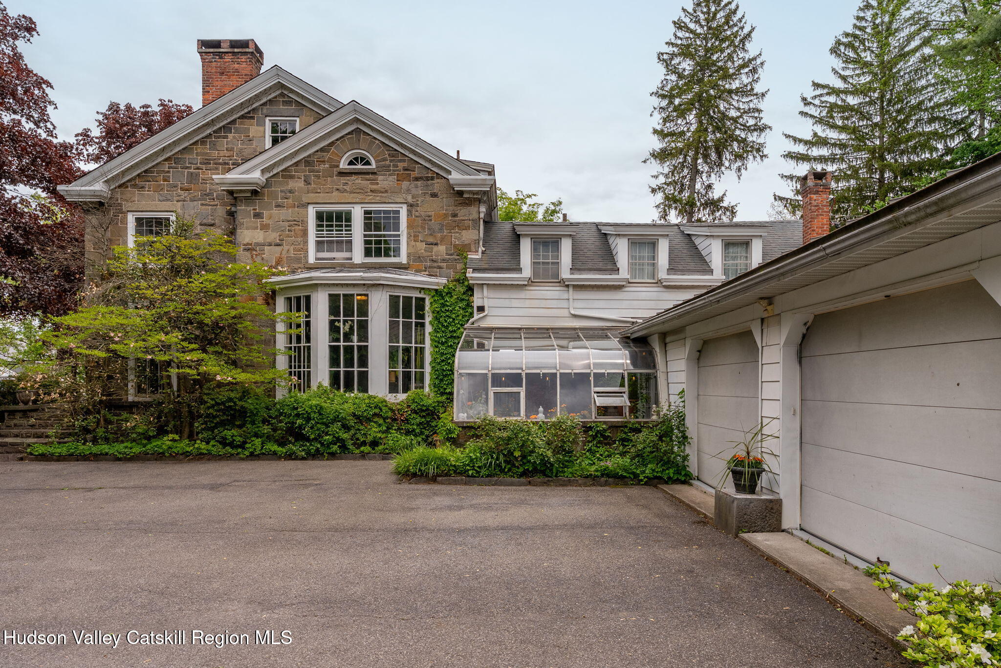 322 Albany Avenue
