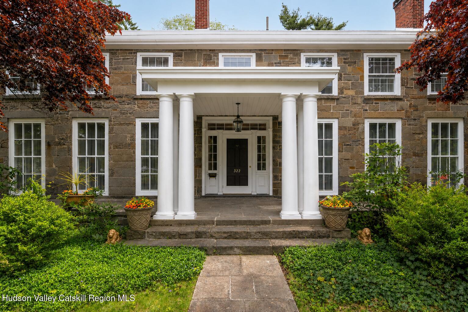 322 Albany Avenue