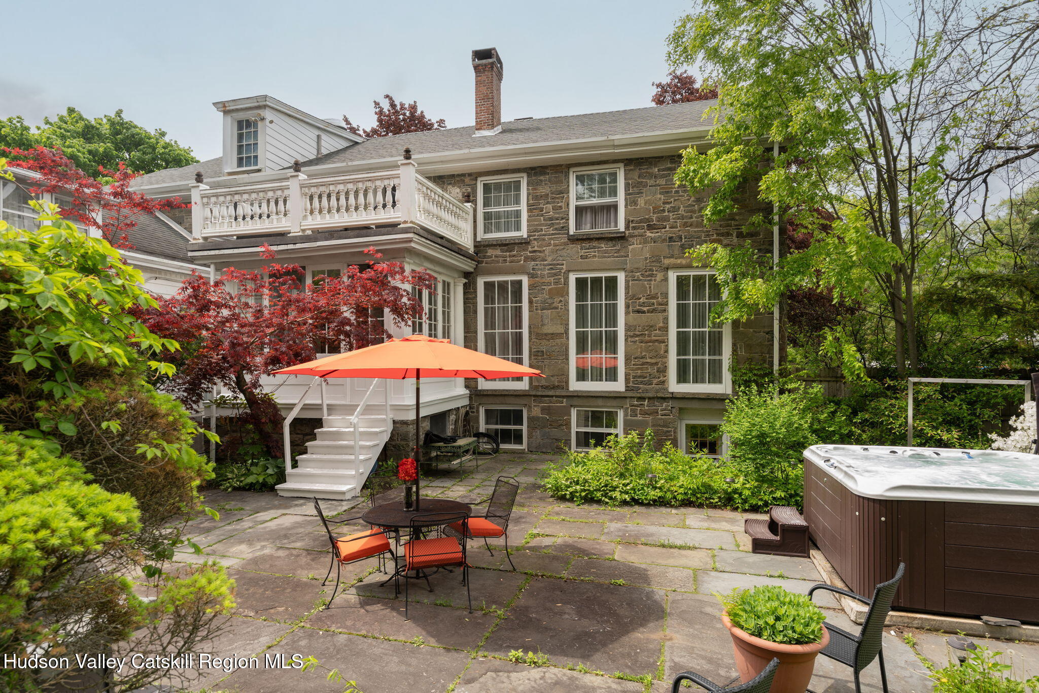 322 Albany Avenue