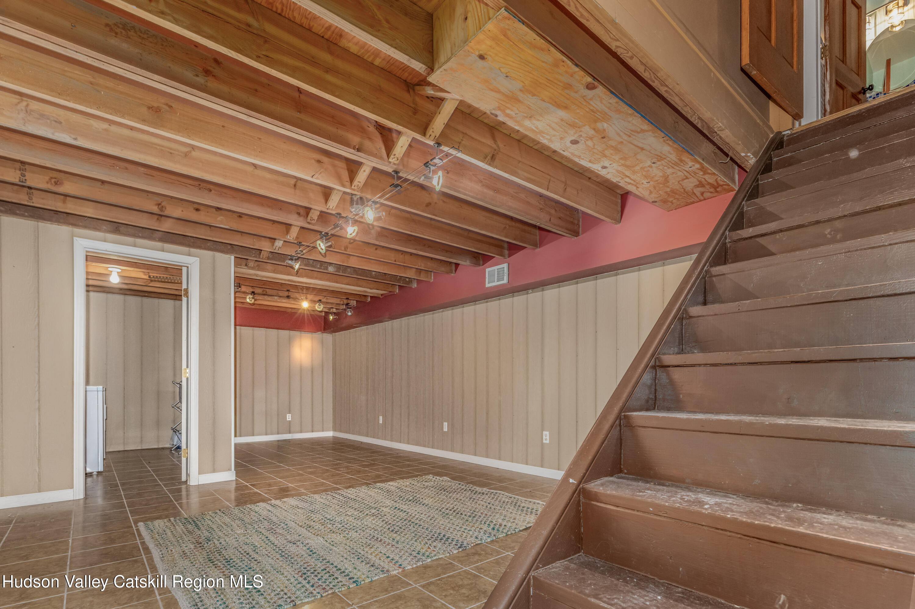213 Huguenot Street