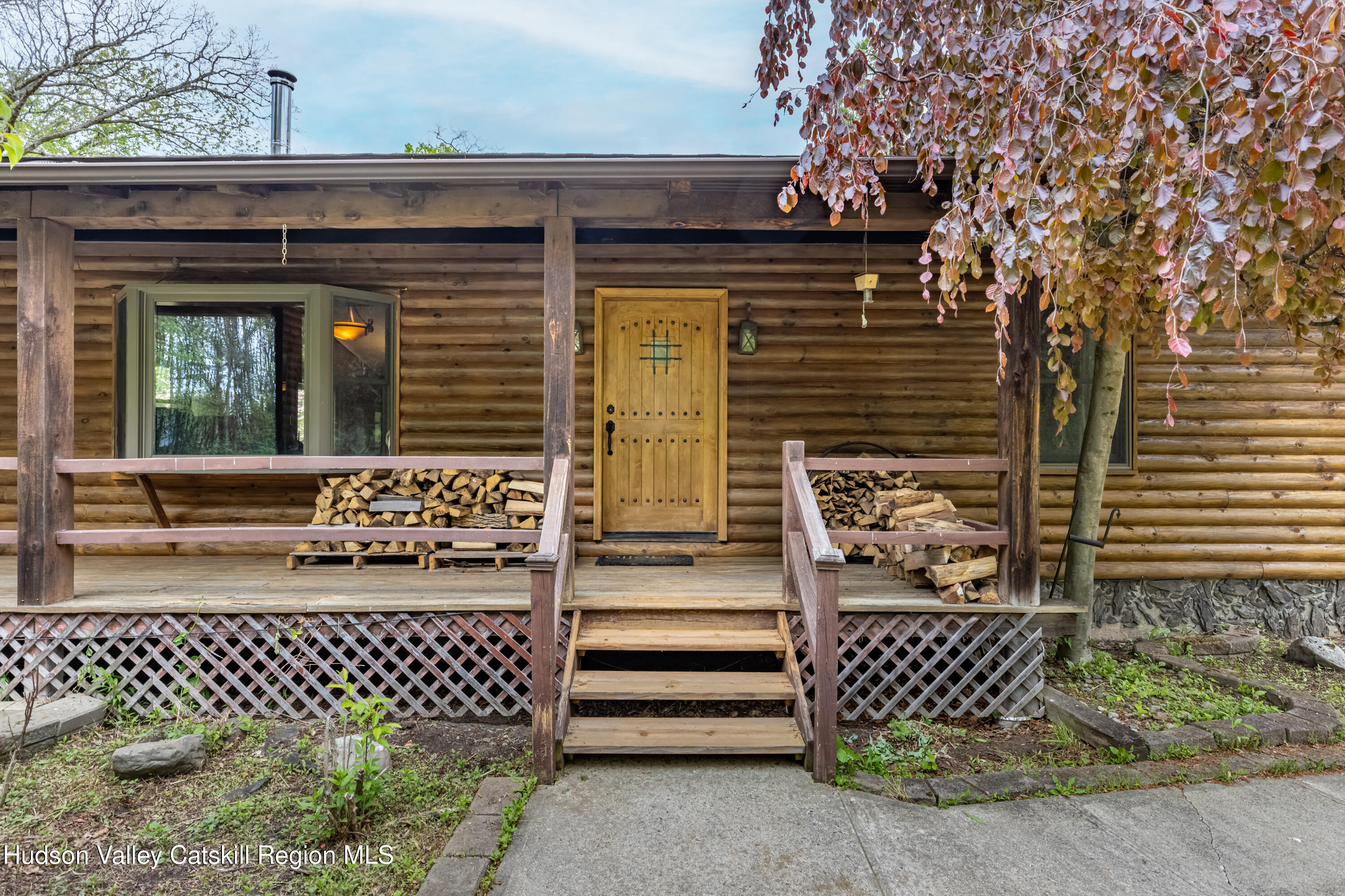 213 Huguenot Street