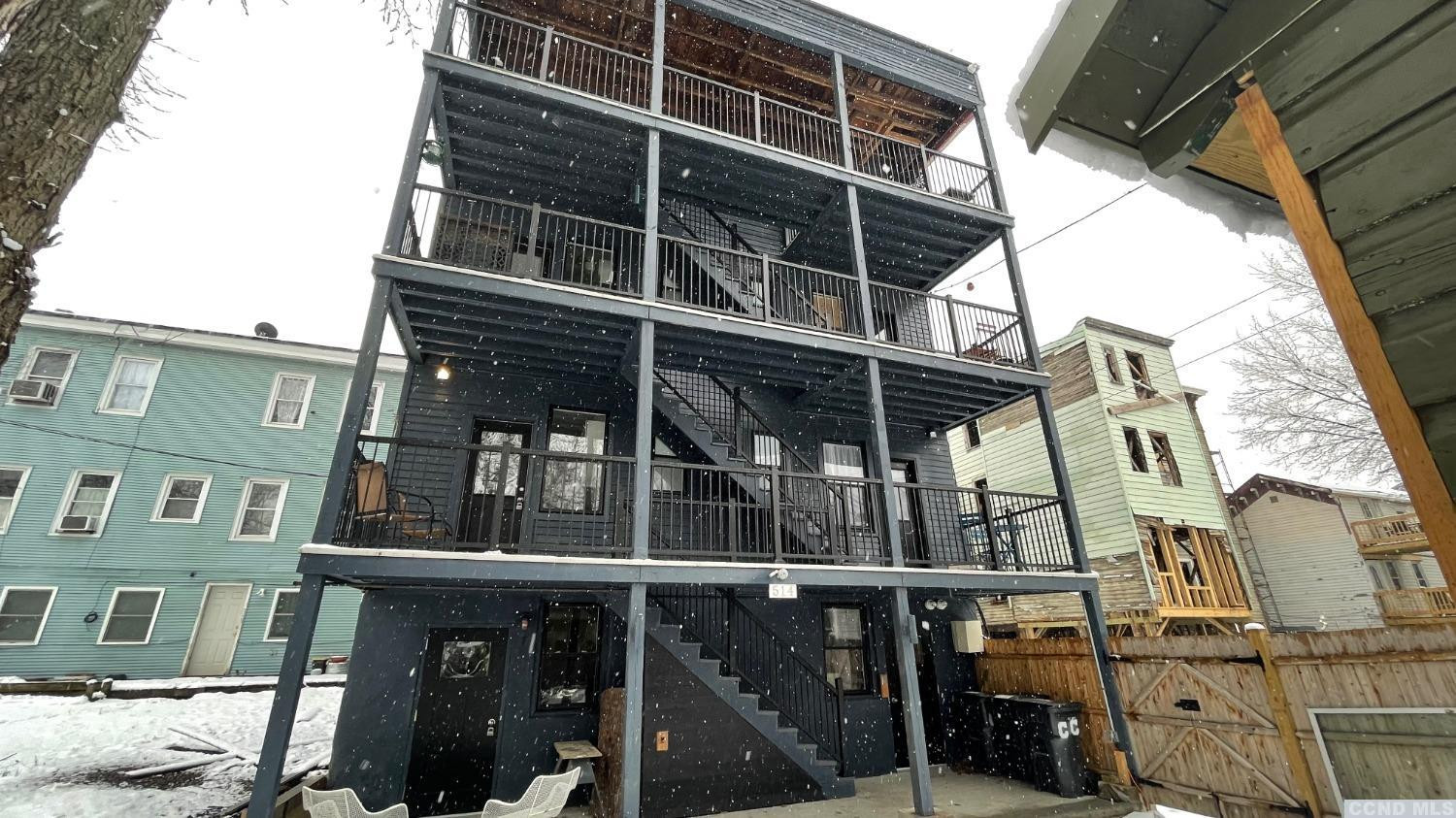 514 State Street, Between 5th & 6th Streets 7