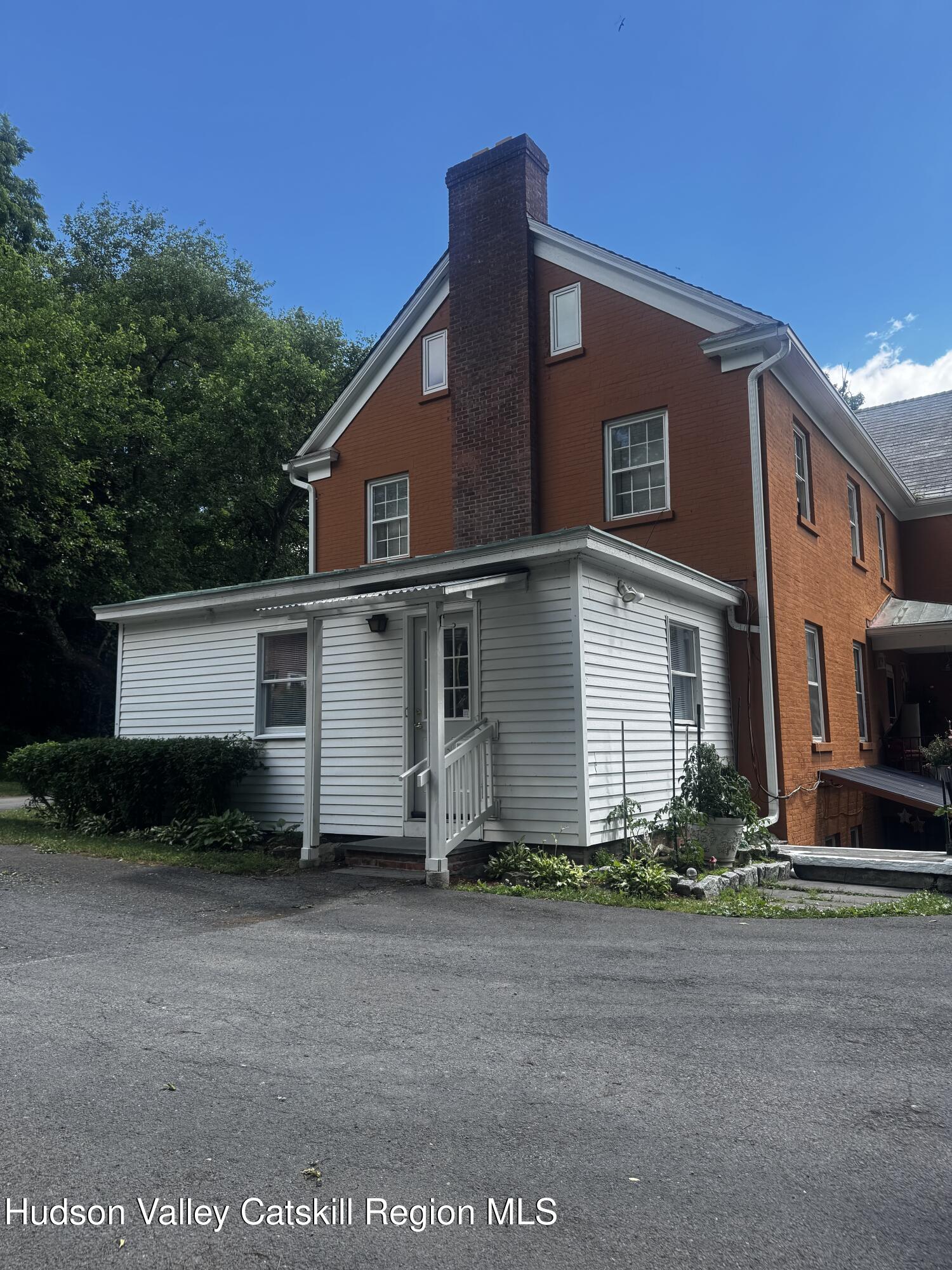 90 W Bridge Street 7