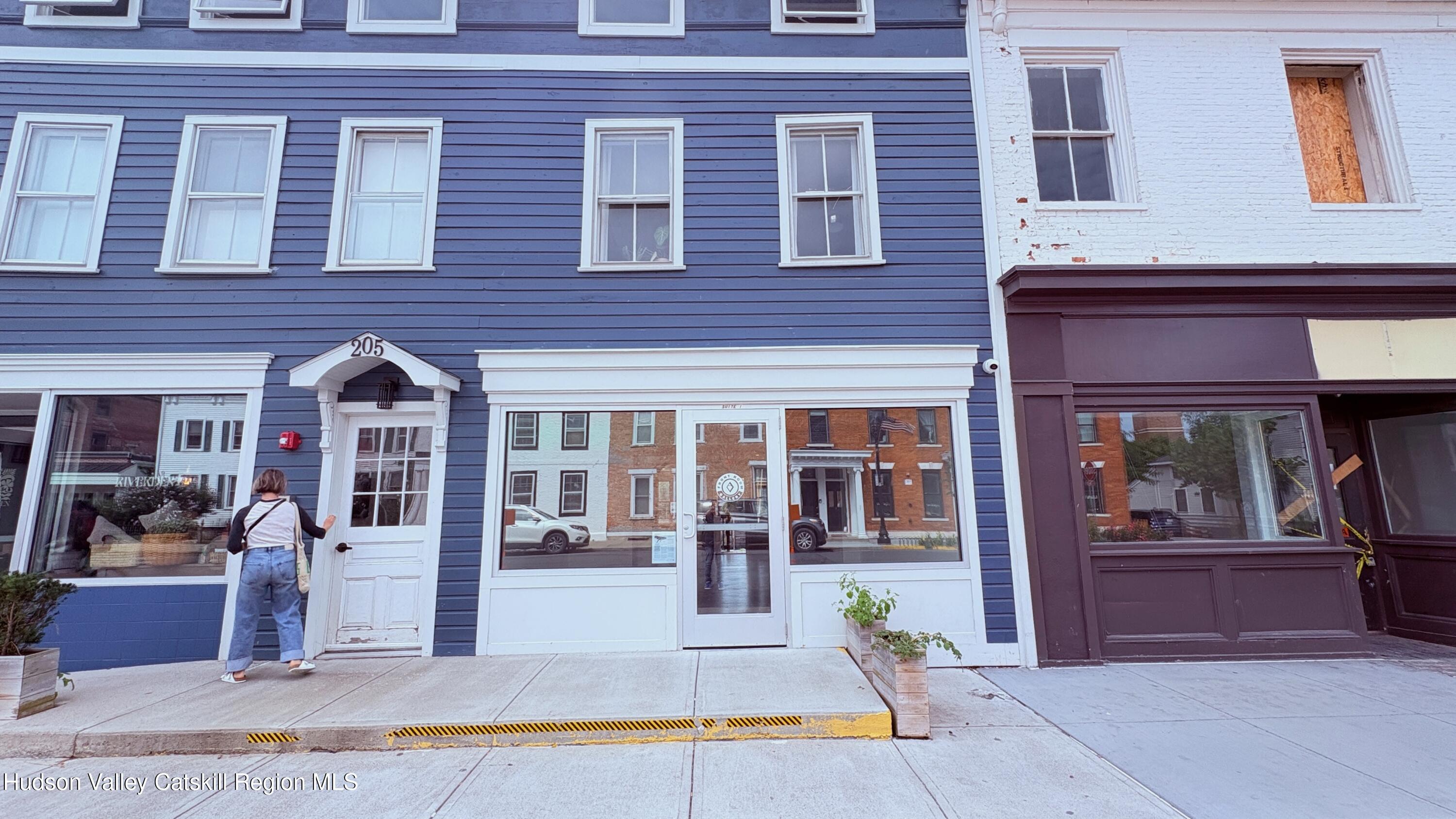 205-207 Warren Street Store