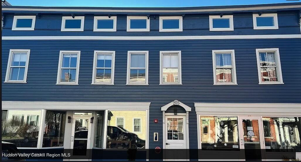 205-207 Warren Street Store