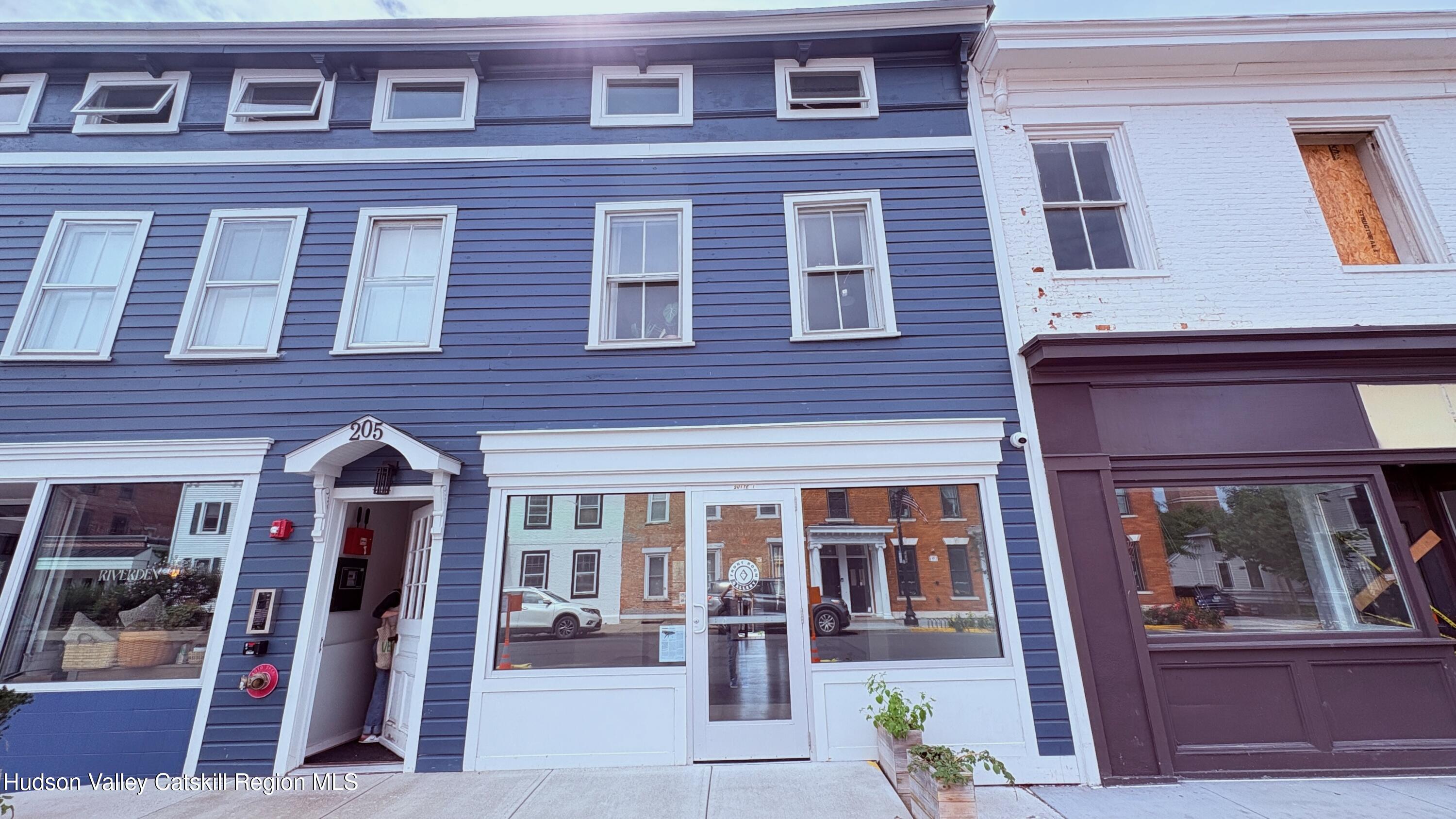 205-207 Warren Street Store