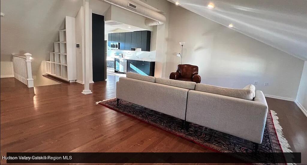 205 Warren Street 3