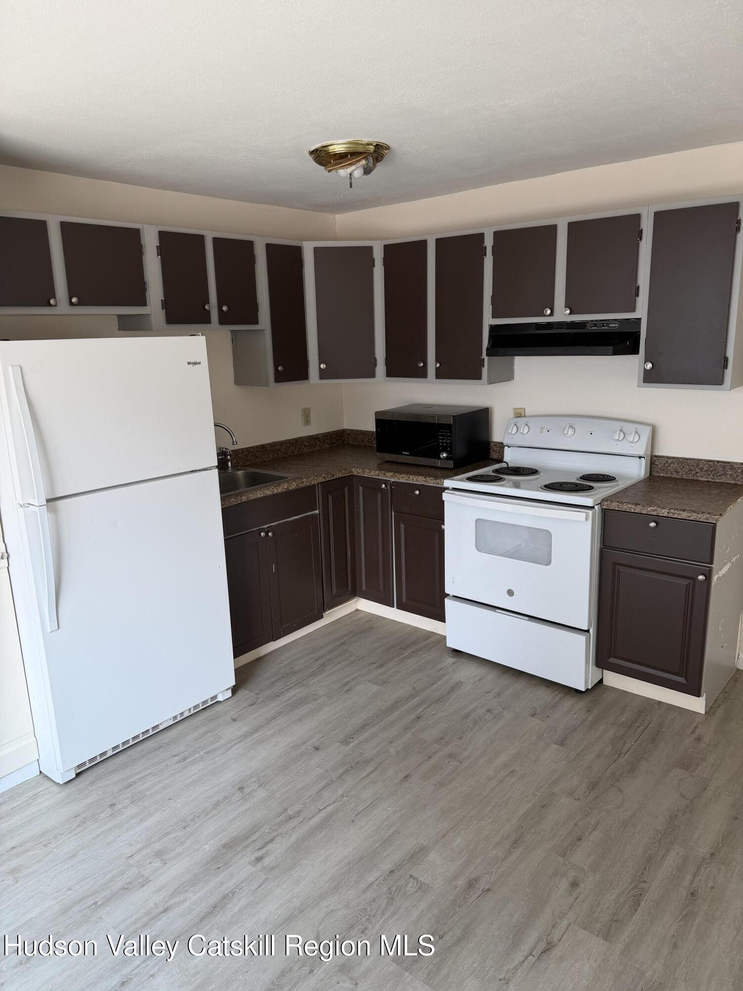 217 Mansion Street 1