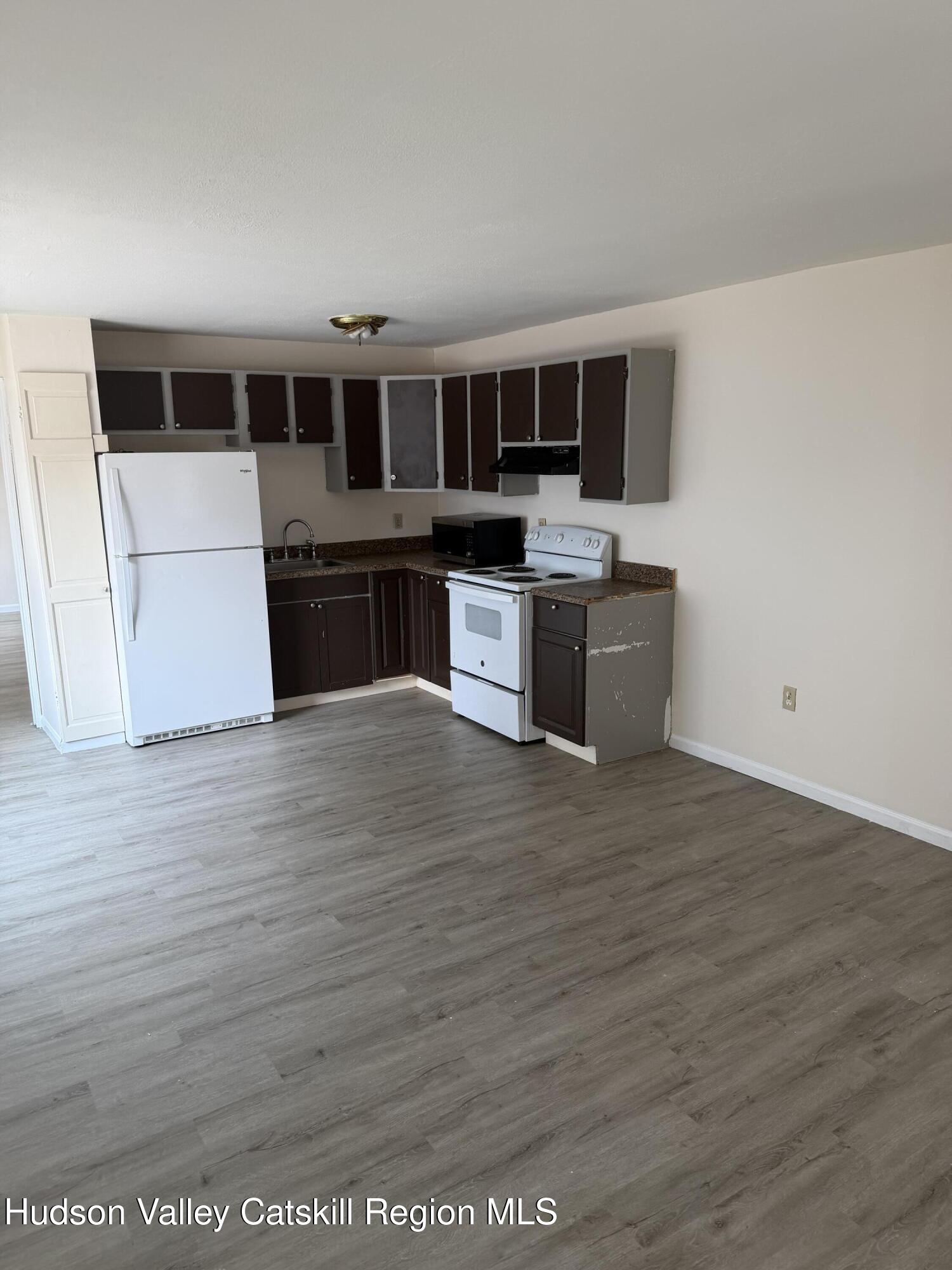 217 Mansion Street 1