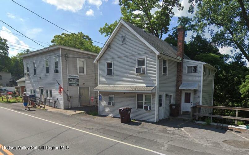 539 Bridge Street 1