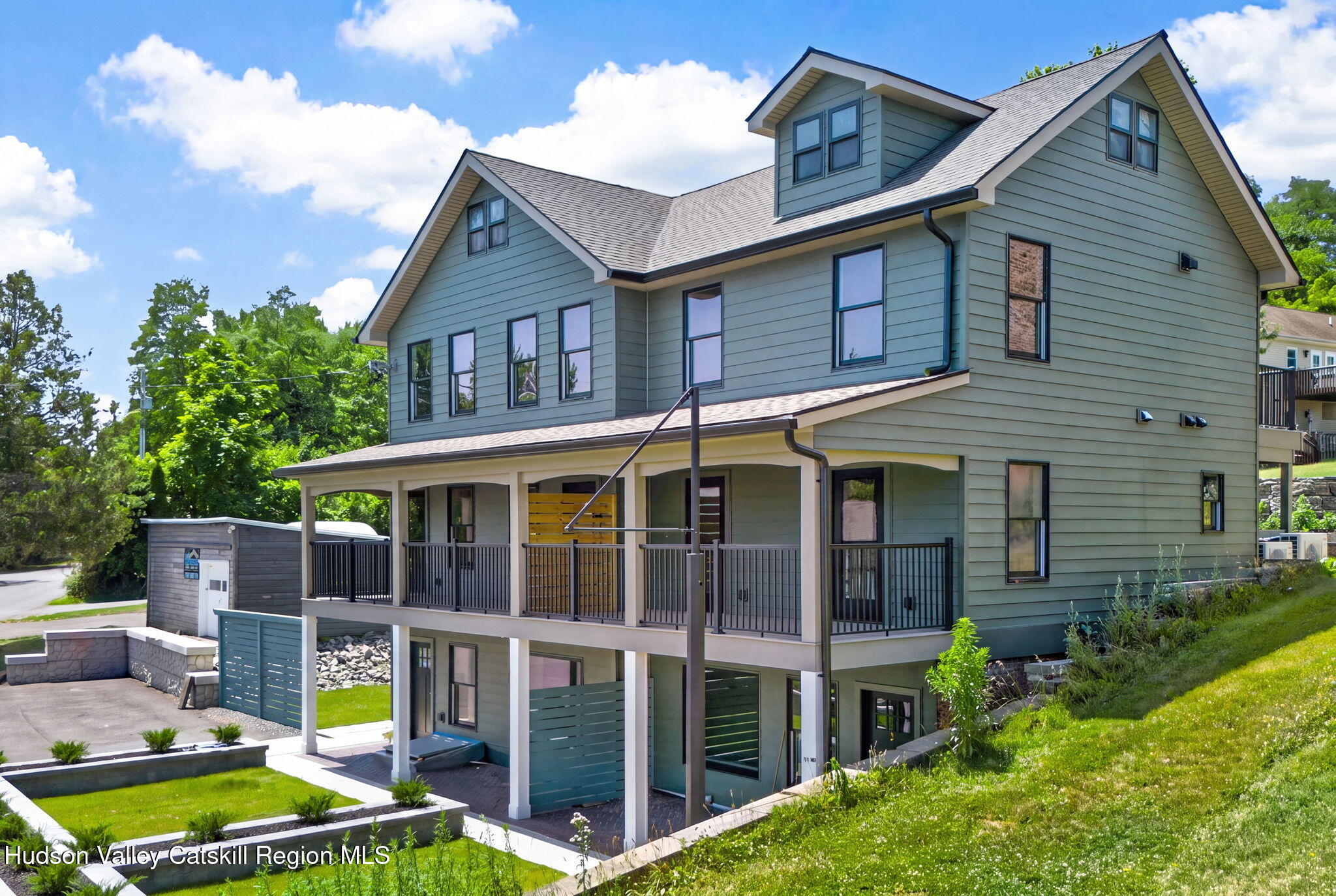 176 Hudson Street 2
