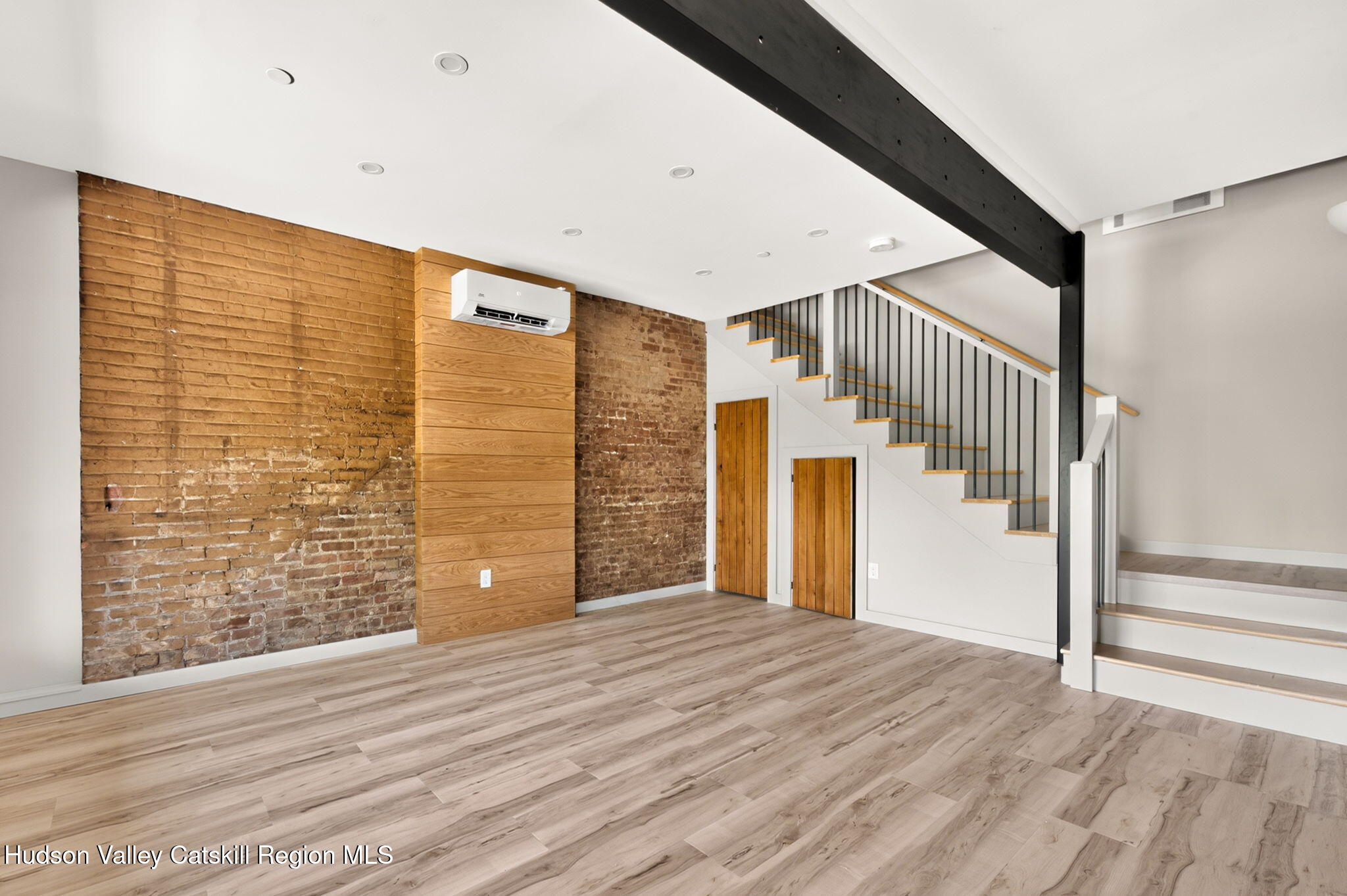 176 Hudson Street 2