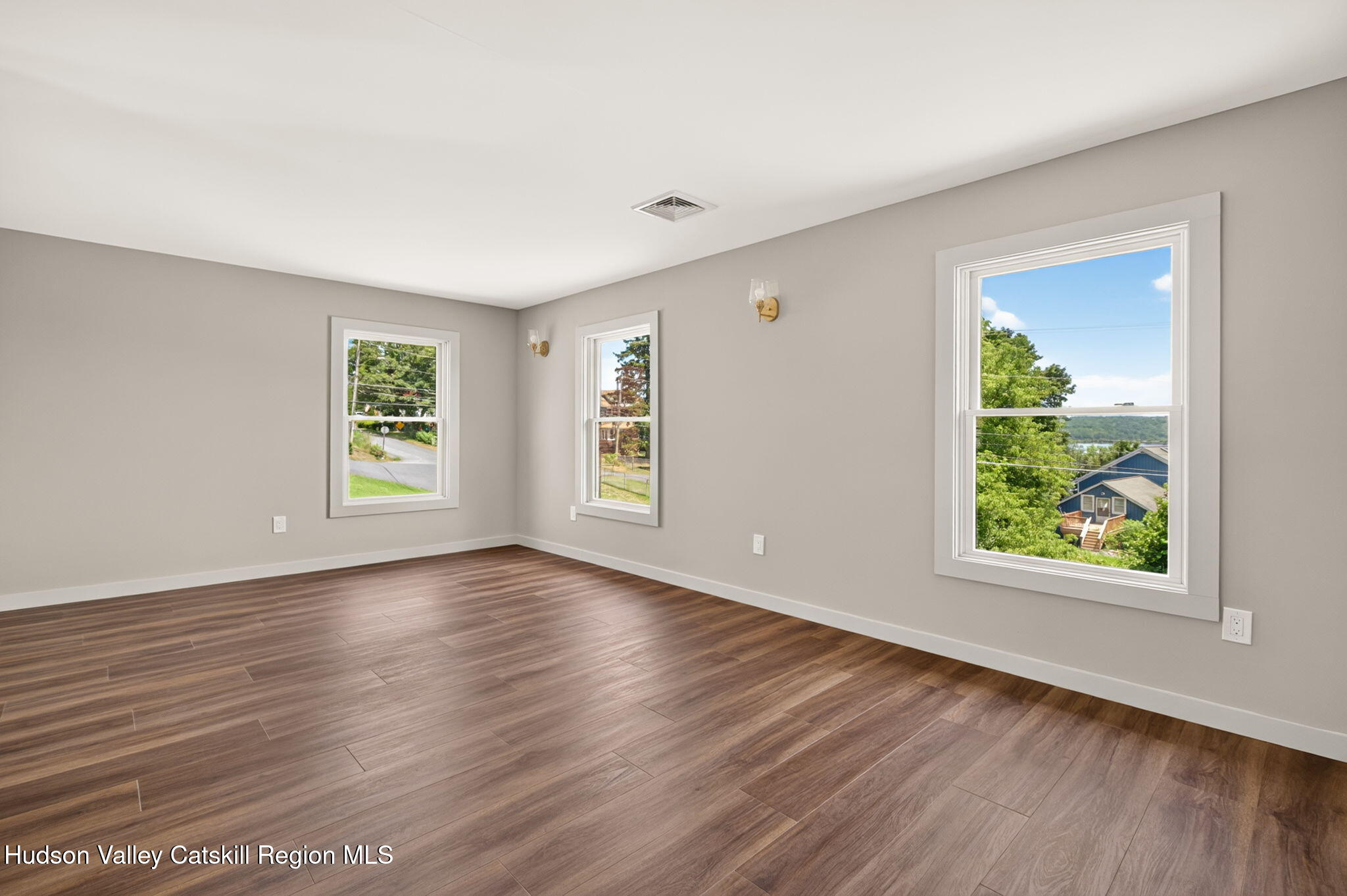 176 Hudson Street 4