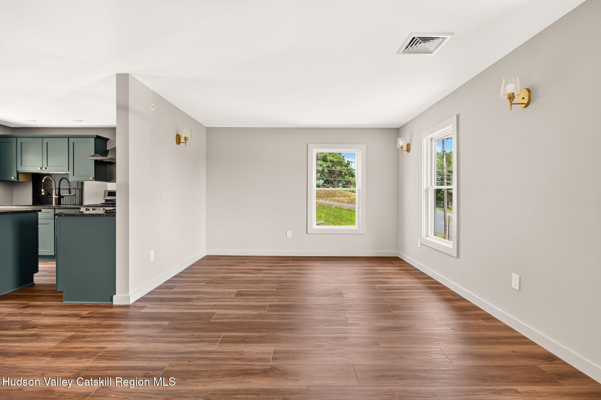 176 Hudson Street 4