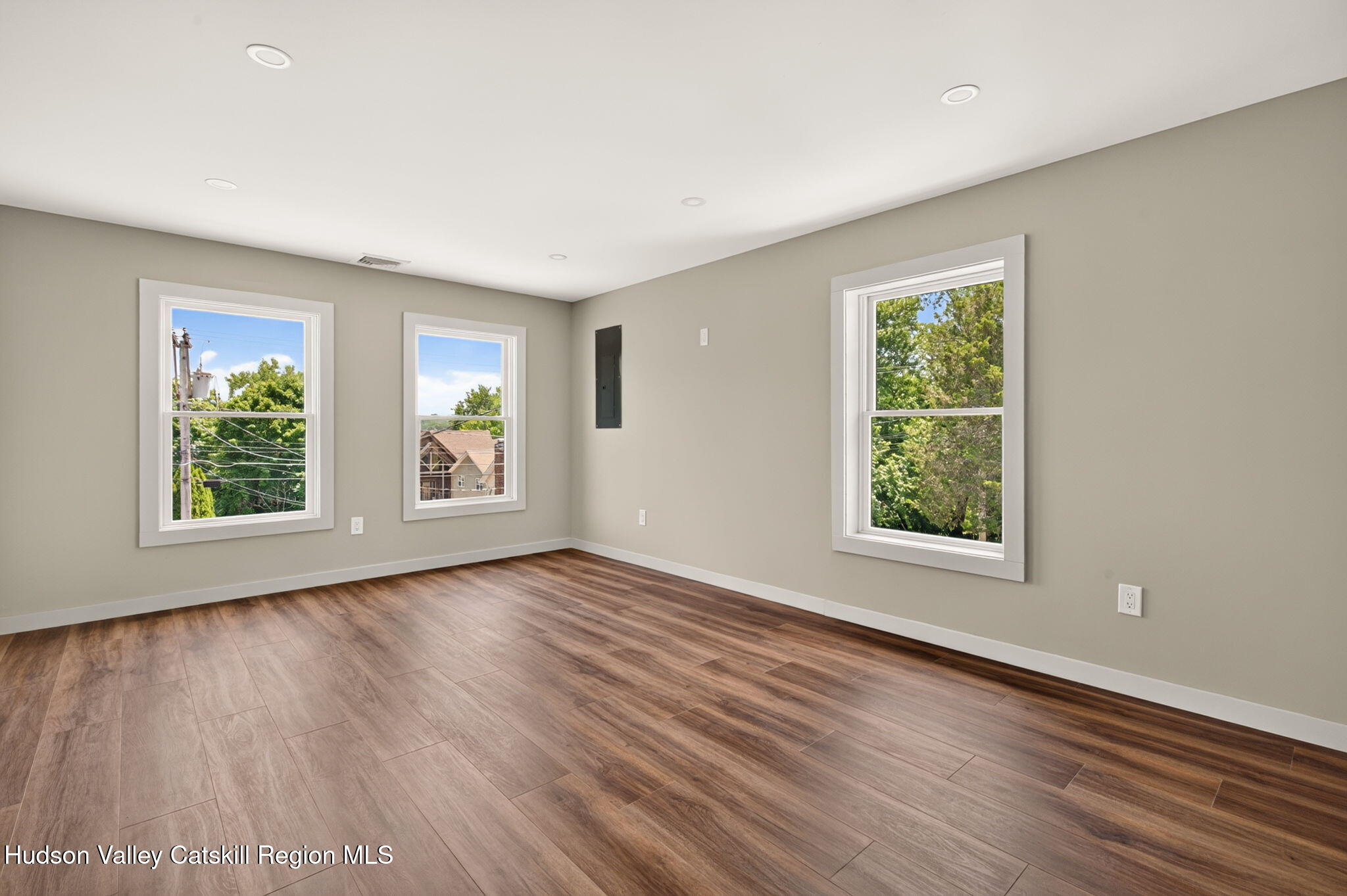 176 Hudson Street 4