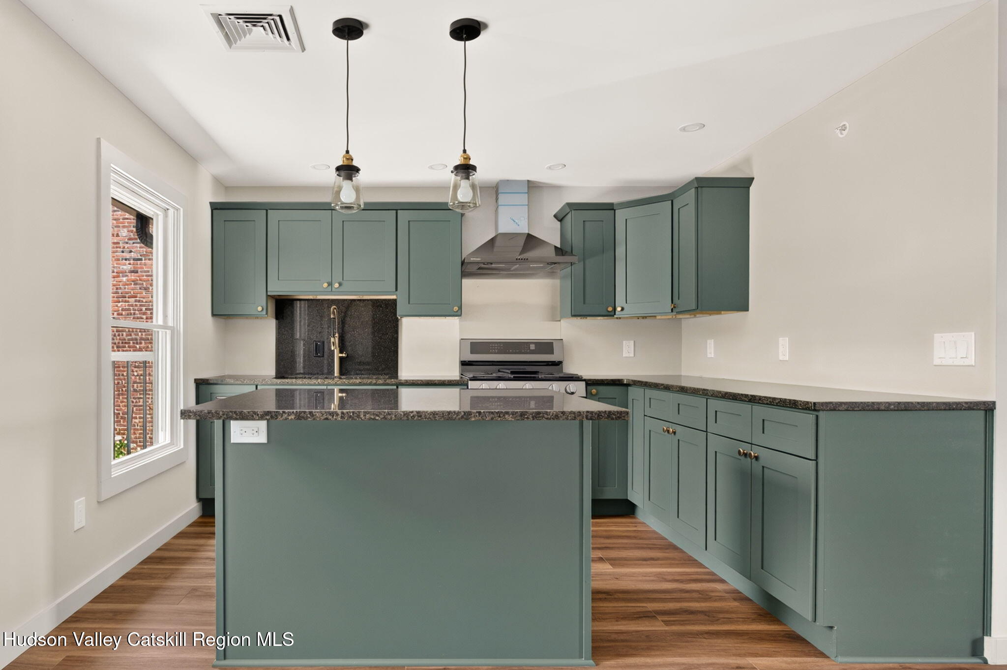 176 Hudson Street 4