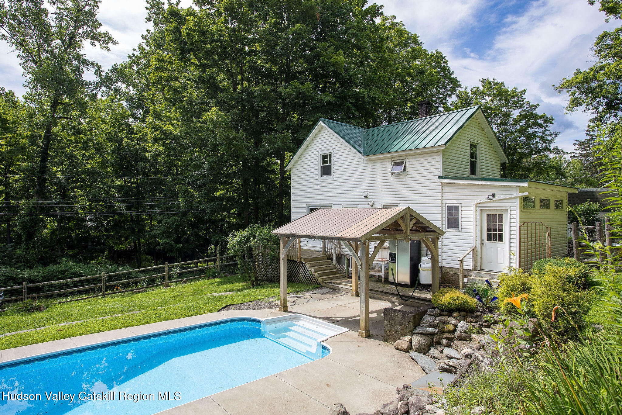 390 Water Street Road
