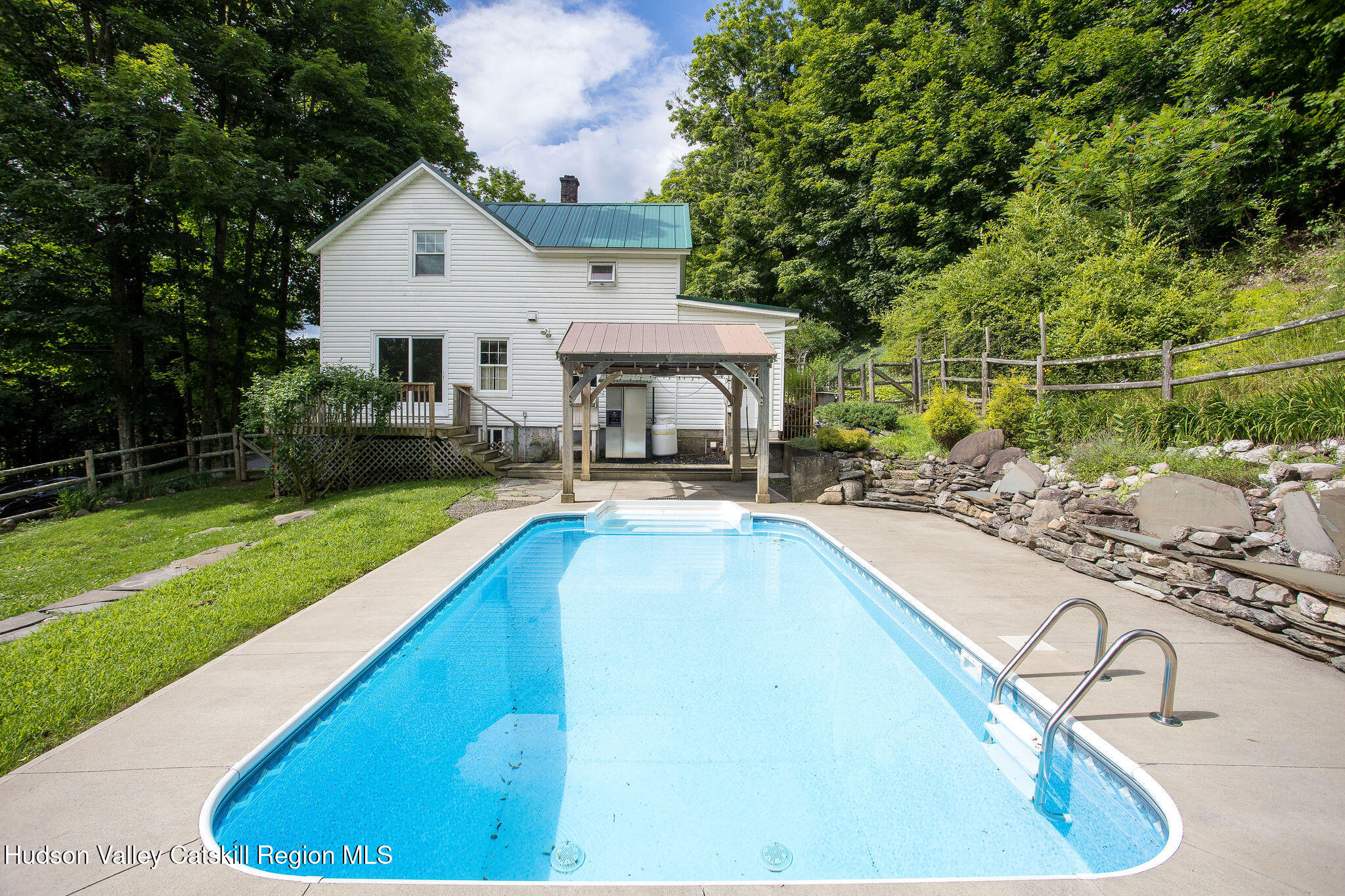 390 Water Street Road