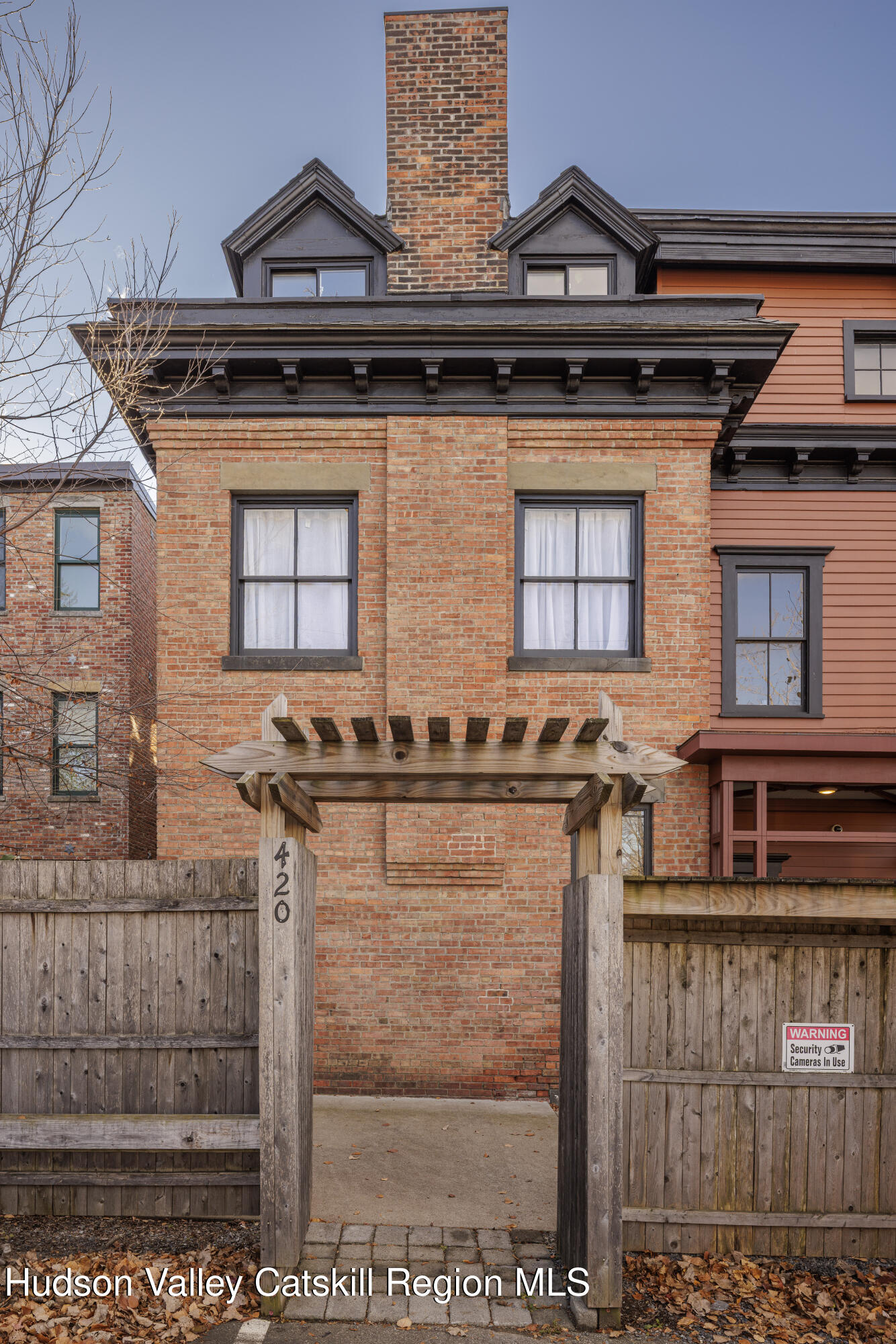 420 Warren Street 1l
