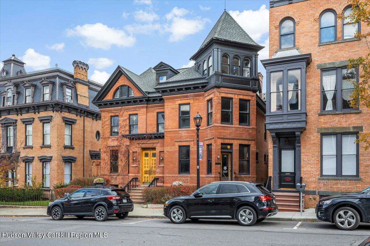 420 Warren Street 1l