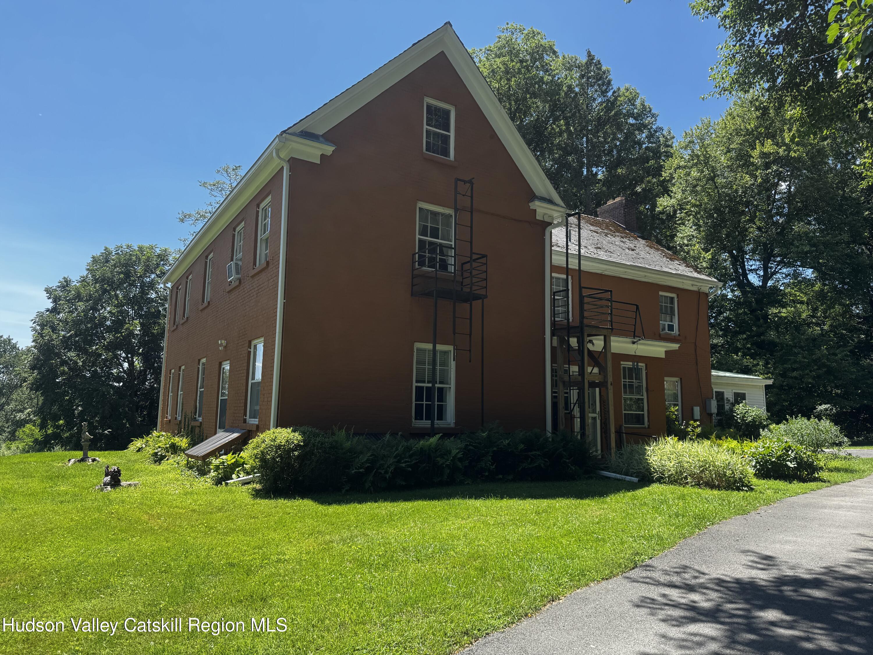 90 W Bridge Street 4