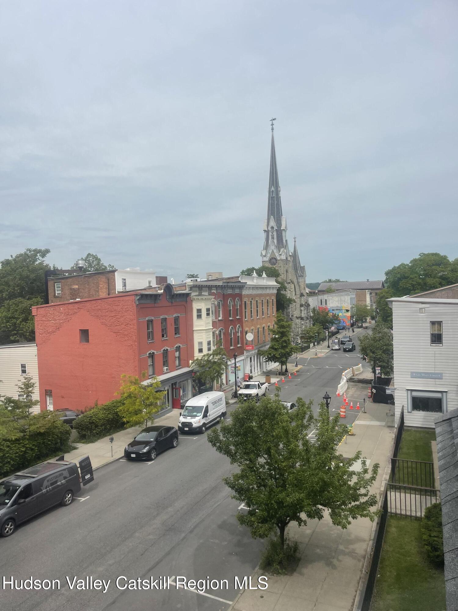 420 Warren Street 3r