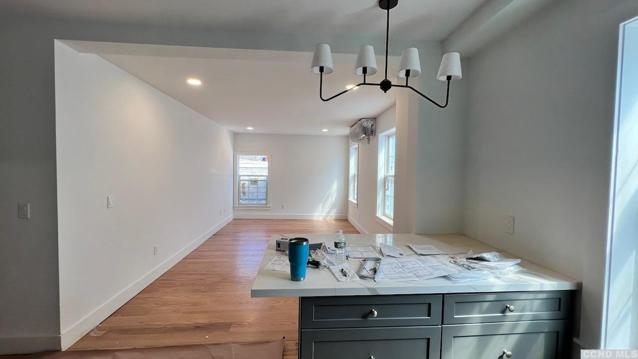 406 Main Street #2e