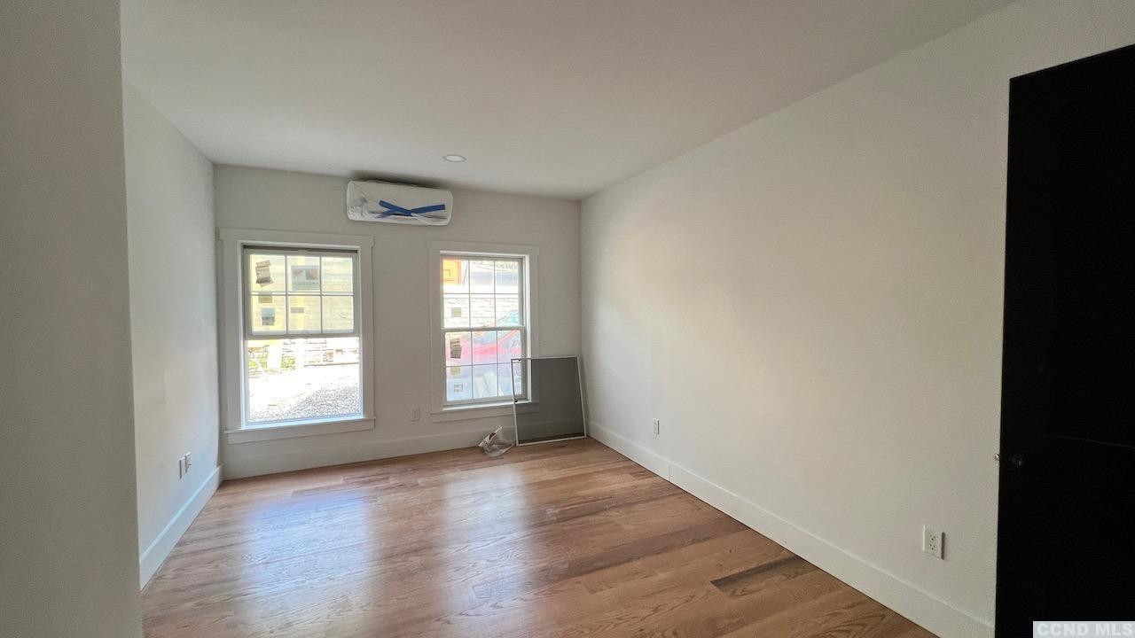 406 Main Street #2e