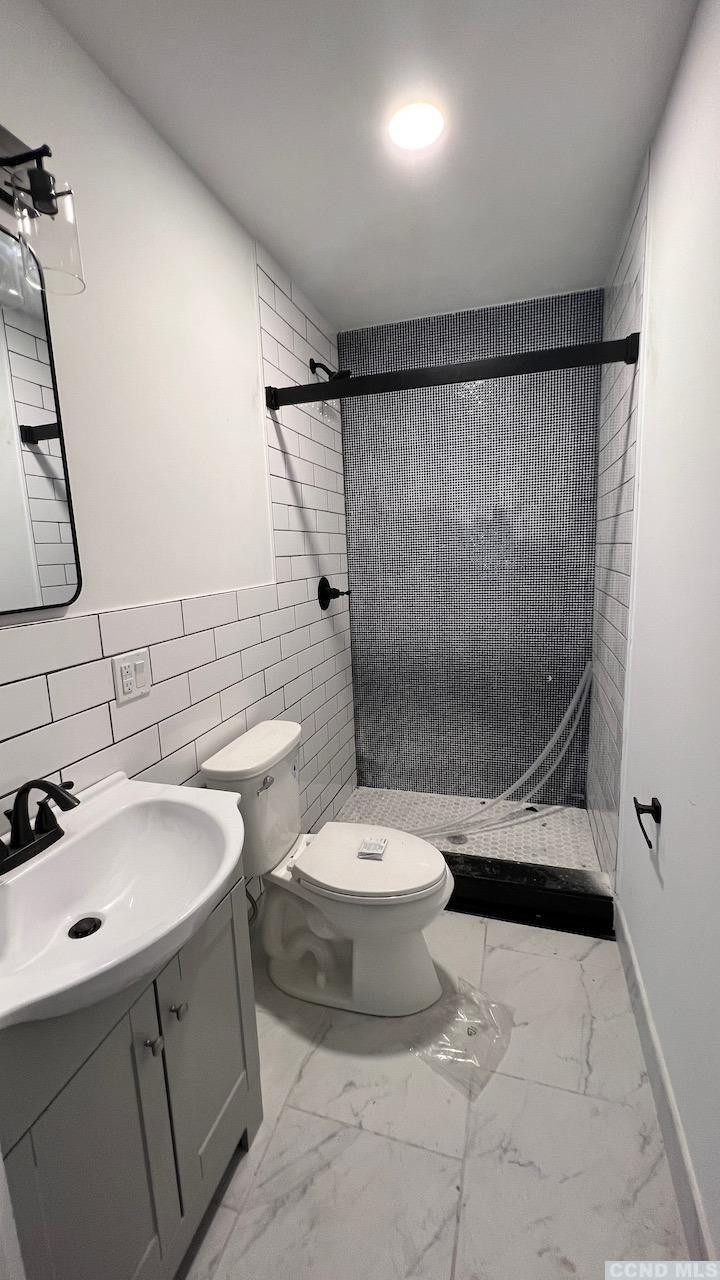 406 Main Street #2e
