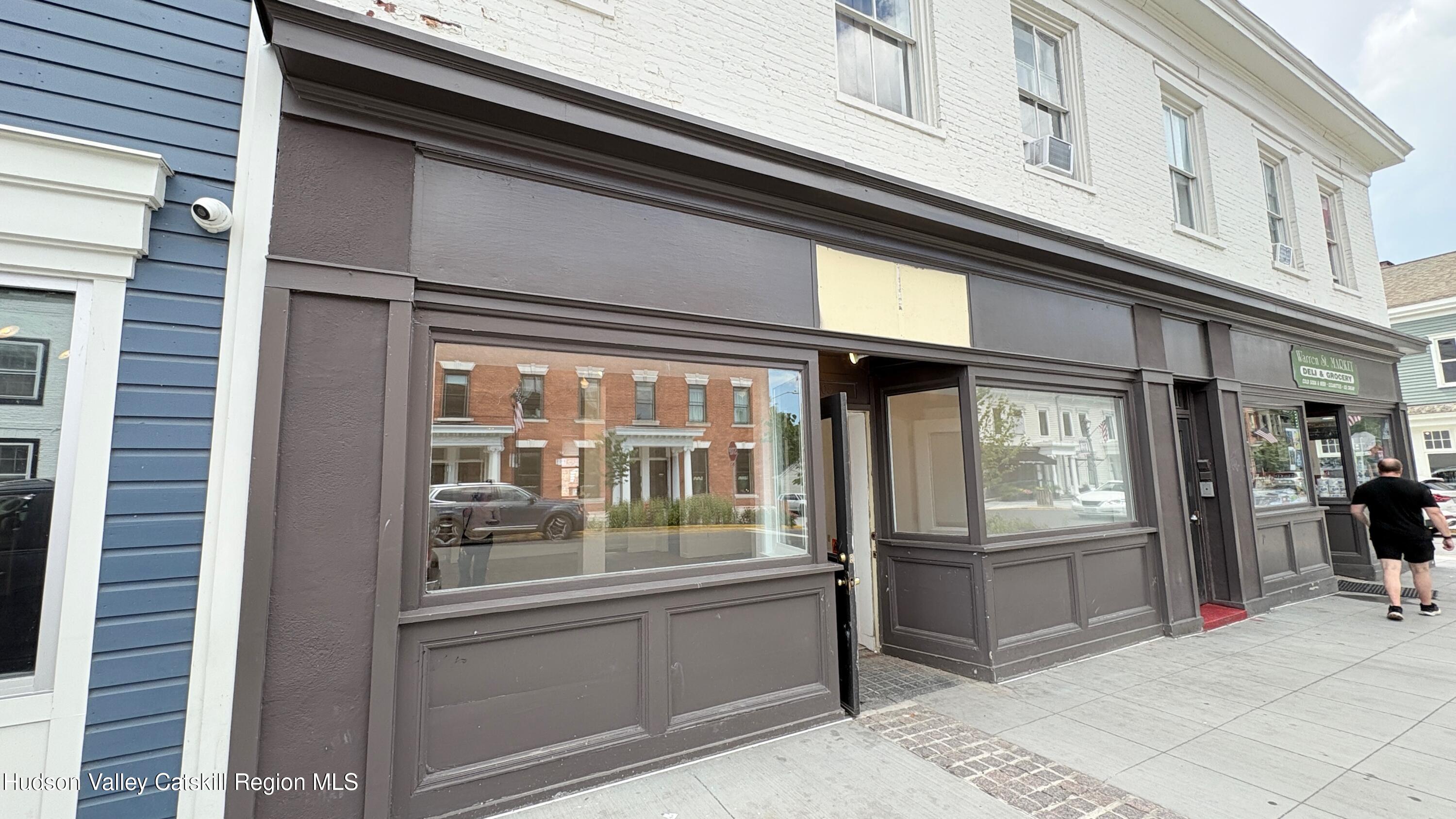 203 Warren Street Store