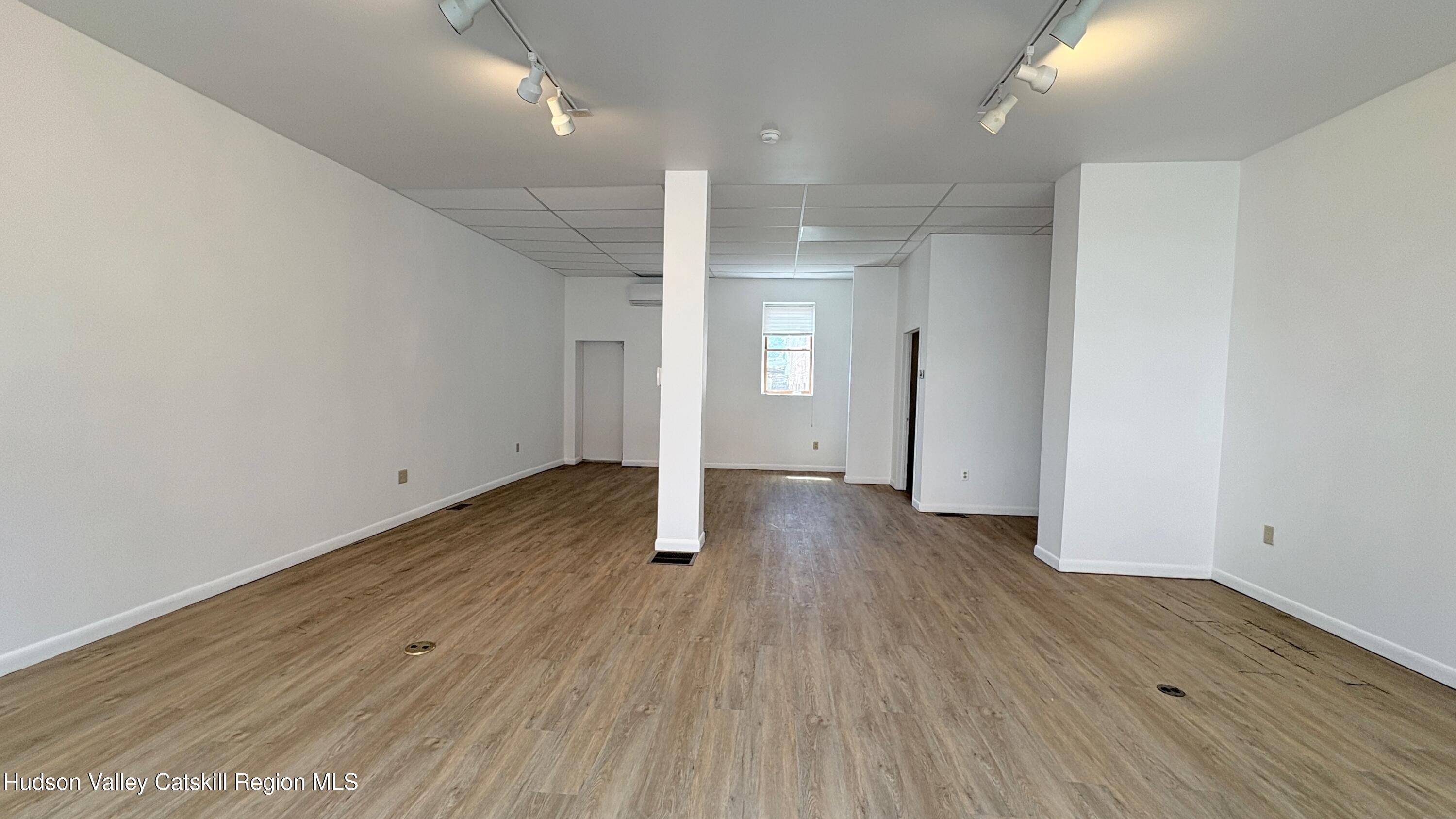 203 Warren Street Store