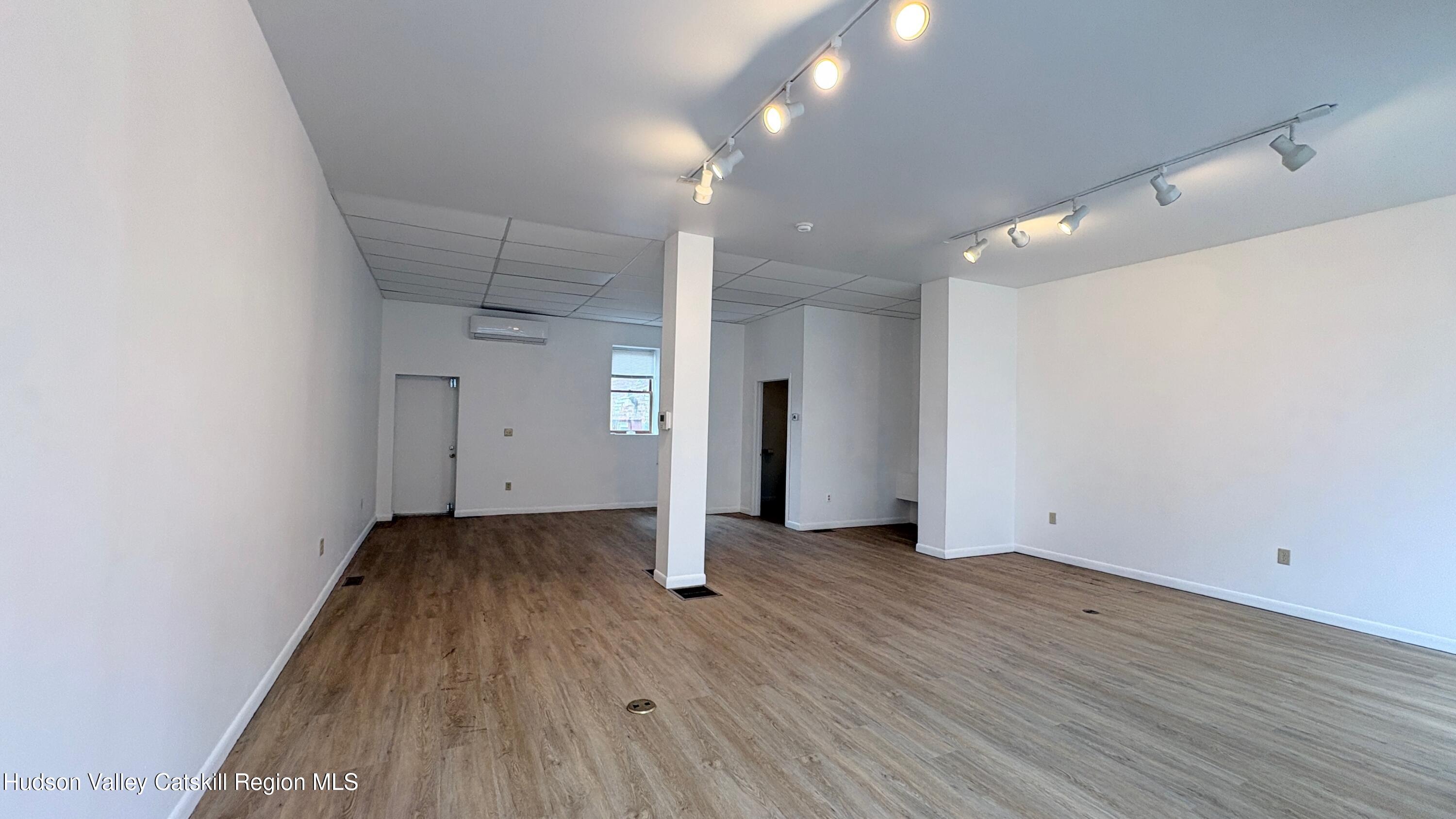 203 Warren Street Store