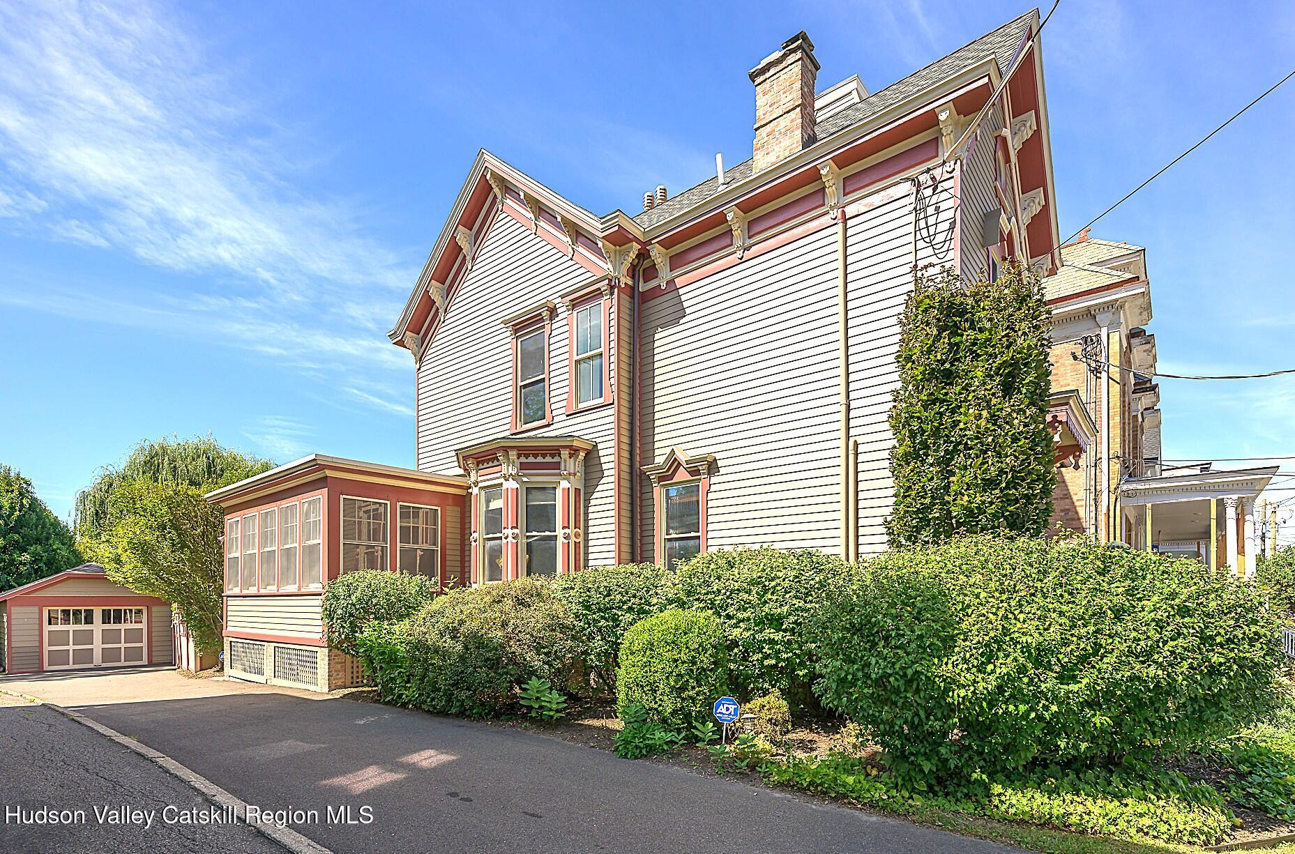 525-527 Union Street