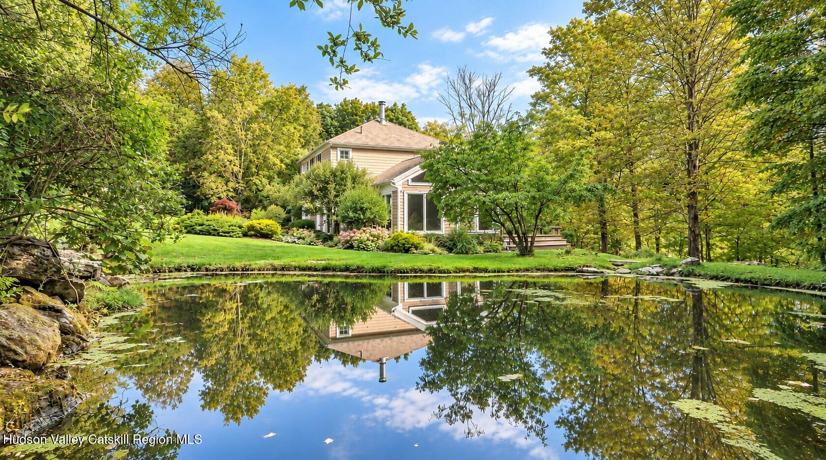 62 Knapp Hollow Lane