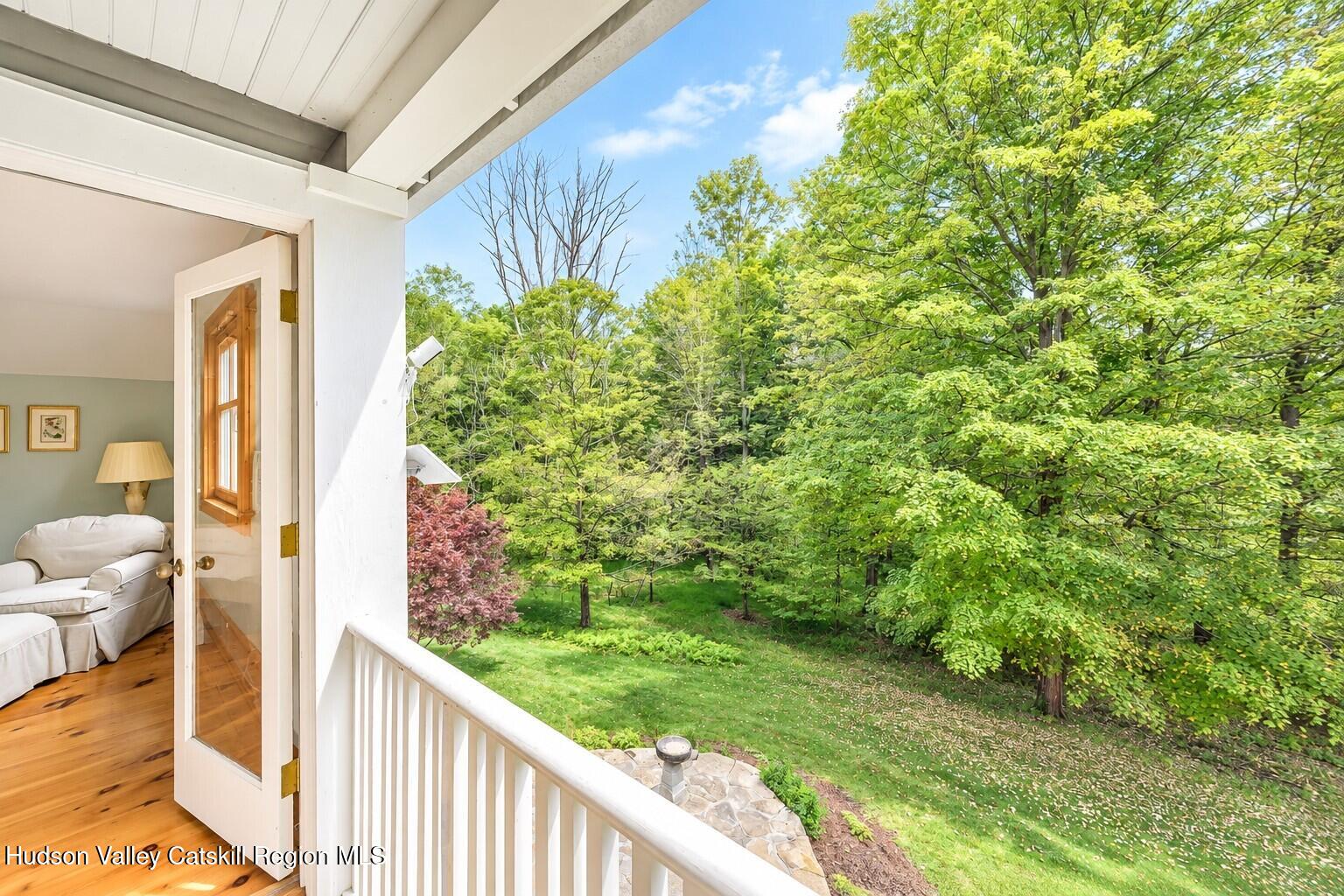 62 Knapp Hollow Lane