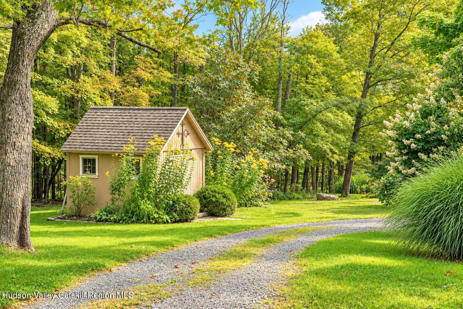 62 Knapp Hollow Lane