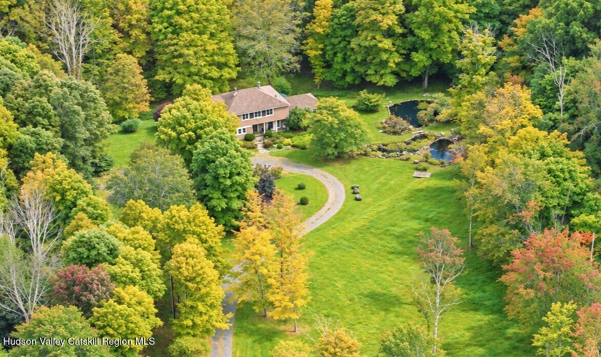 62 Knapp Hollow Lane