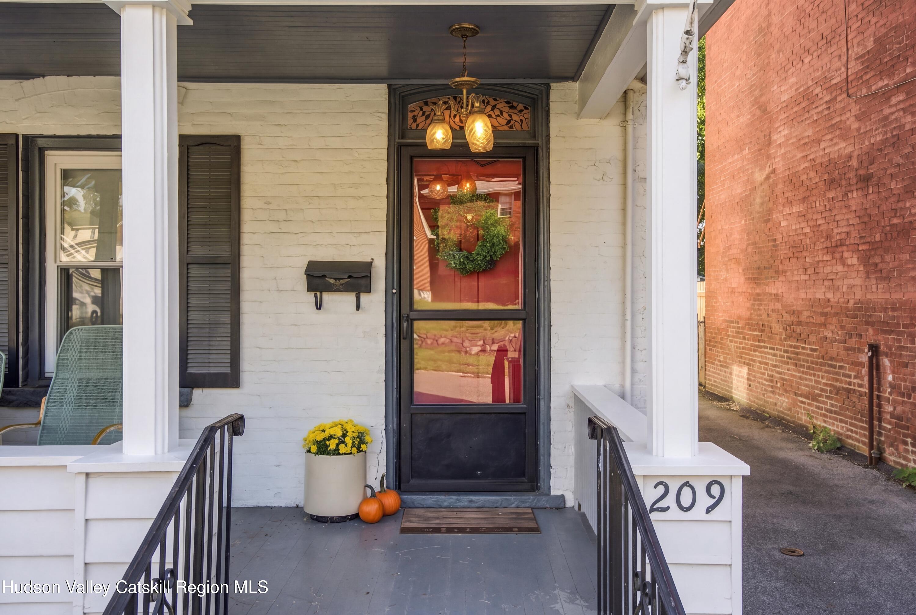 209 Gidney Avenue