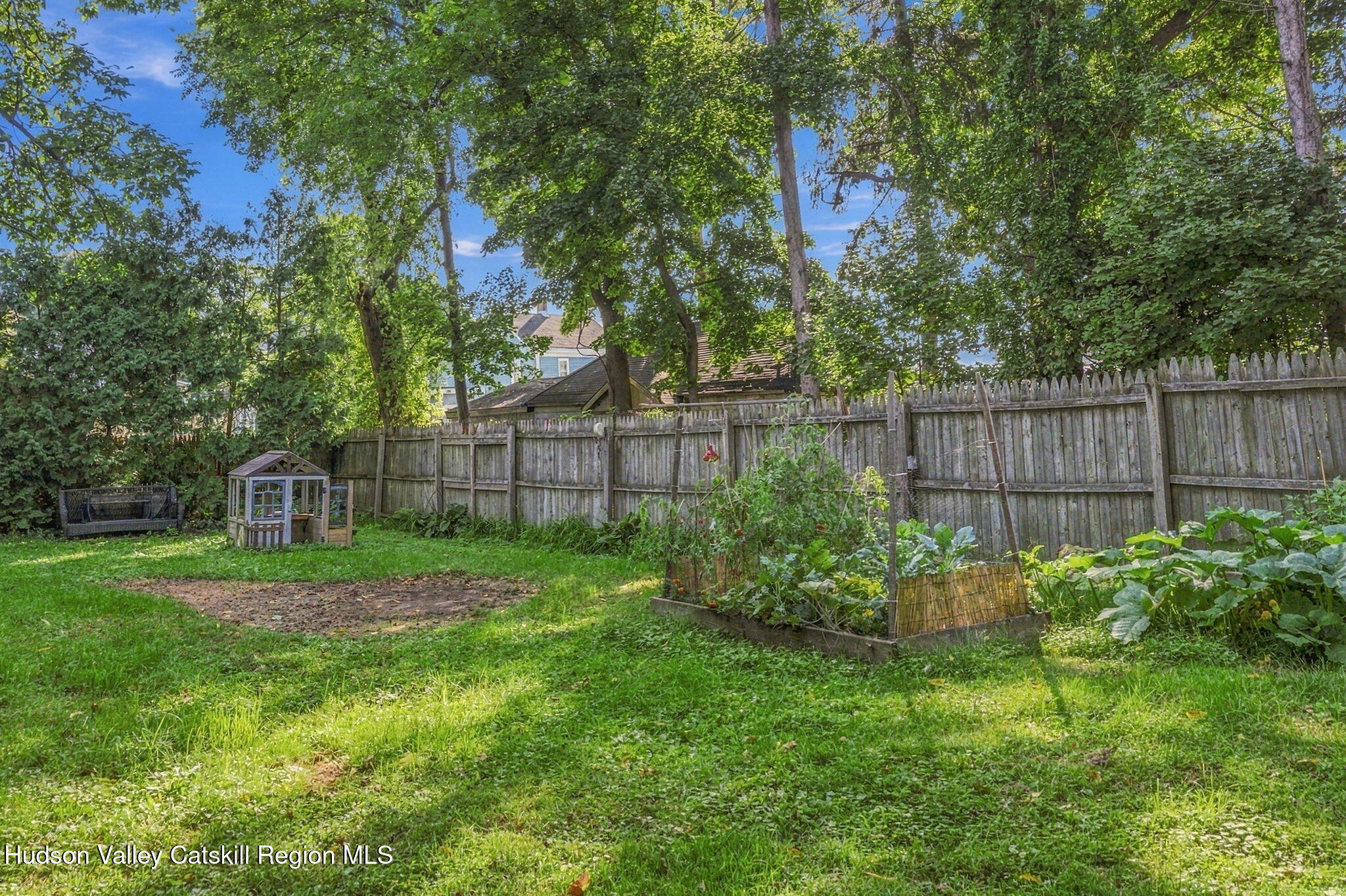 209 Gidney Avenue